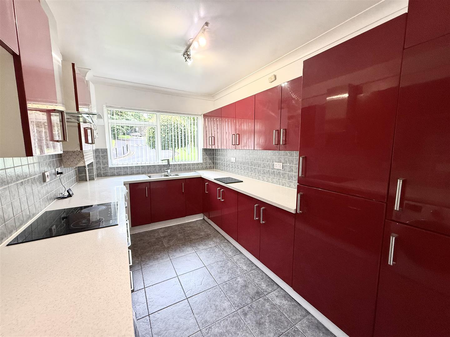 Long Oaks Court, Sketty, Swansea, SA2 0QH